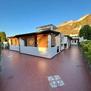 Casa Arcada , Vulcano (Isola) Italien